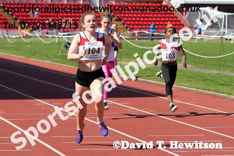 Girls under-15s, North East Track and Field Champs., Gateshead. Photo: David T. Hewitson/Sports for All Pics